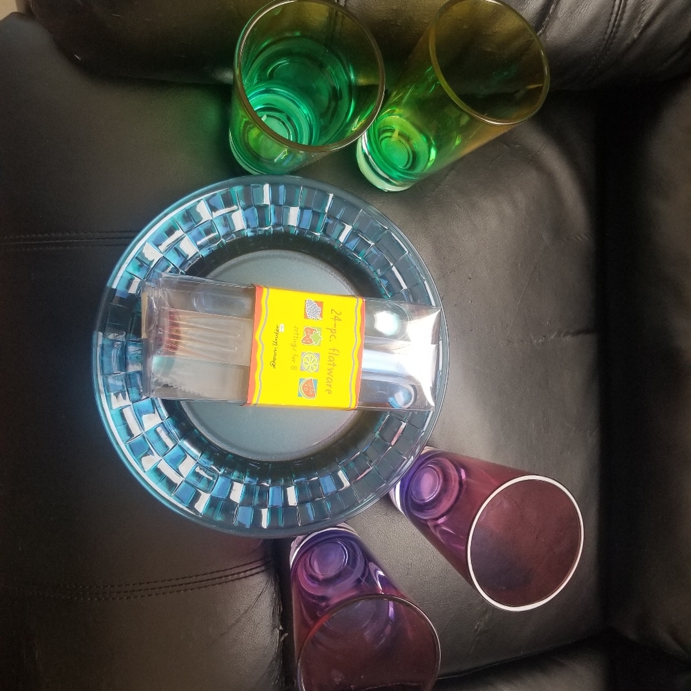 4pc Plate, Matching Cups & 24pc. flatware Set with added yellow 3 plates & 4 cup - Picture 2 of 3